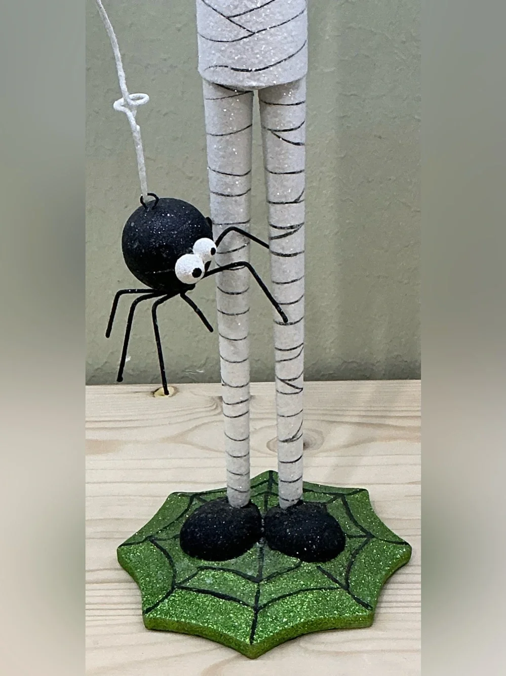 Pier 1 Imports Skinny Mummy Figurine 17” Halloween Decor Glitter Rare Vintage
